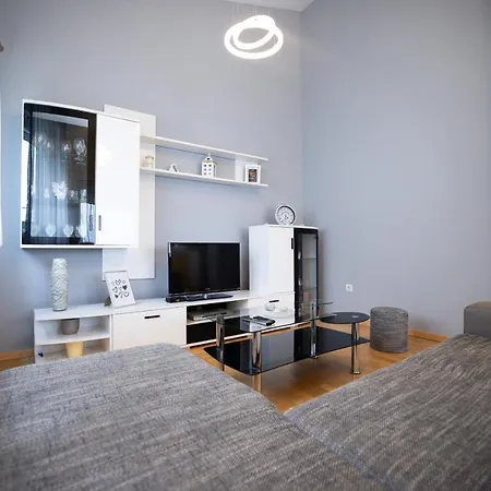 Modern 2-bedroom With Private Parking * Zadar